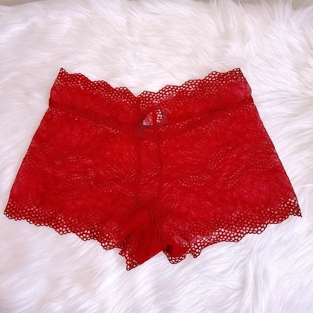 BUNDLE - BootayBag Red Flower Boyshort Panties Size Small + White XOXO Socks
